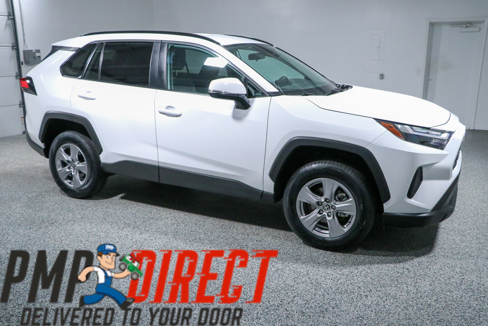 Used 2025 Toyota RAV4 XLE FWD image 6