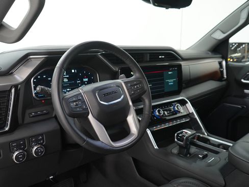 Used 2022 GMC Sierra 1500 Denali w/ Technology Package AWD/4WD image 26
