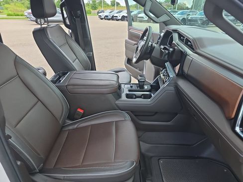 Certified 2023 GMC Sierra 1500 Denali AWD/4WD image 10