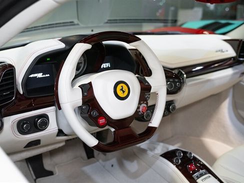 Used 2010 Ferrari 458 Italia Coupe RWD image 43