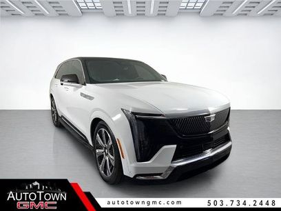 Used 2025 Cadillac Escalade IQ Luxury 2
