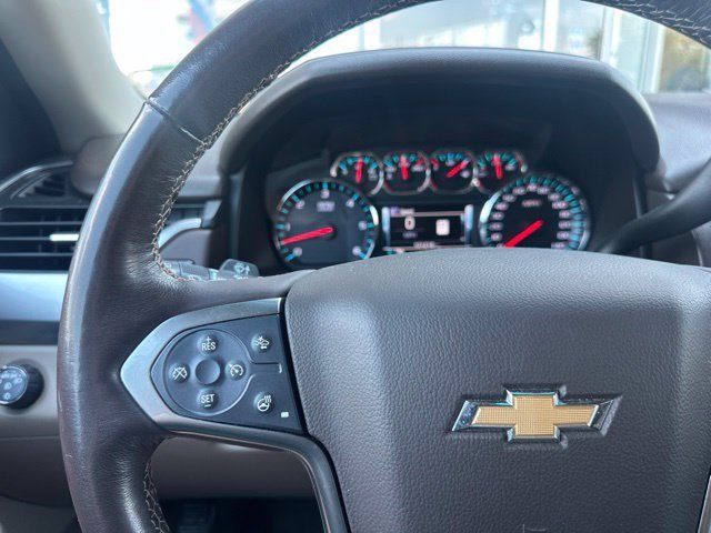 Used 2018 Chevrolet Suburban LT w/ Luxury Package AWD/4WD image 40