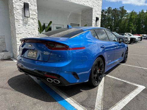 Used 2018 Kia Stinger GT1 AWD/4WD image 18