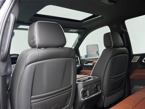 New 2026 GMC Sierra 3500 Denali Ultimate image 30