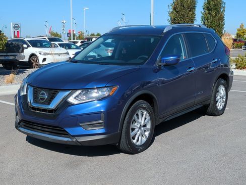 Used 2018 Nissan Rogue SV image 10