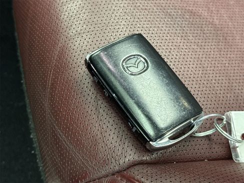 Used 2019 MAZDA MAZDA3 Hatchback w/ Premium Package image 50