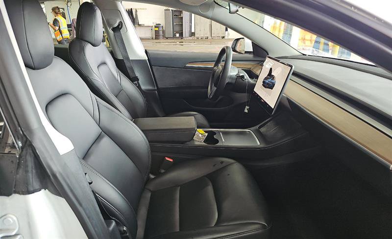 Used 2022 Tesla Model 3 Long Range AWD/4WD image 5