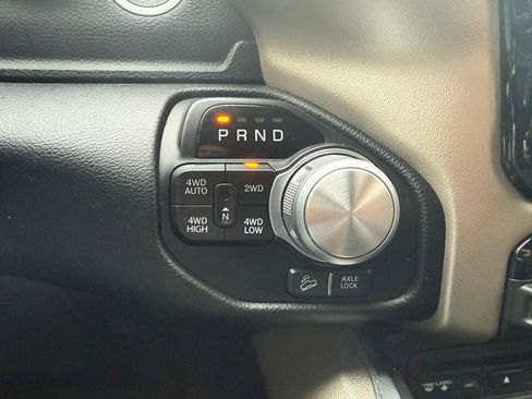 Used 2019 RAM 1500 Laramie AWD/4WD image 19