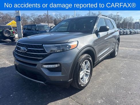 Used 2023 Ford Explorer XLT w/ Equipment Group 202A image 2