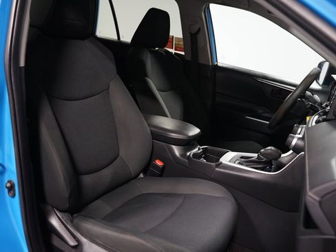 Used 2021 Toyota RAV4 LE image 25