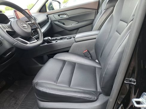 Used 2022 Nissan Rogue SV w/ SV Premium Package AWD/4WD image 11