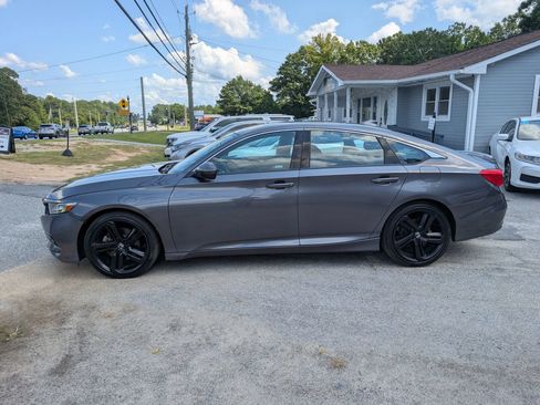 Used 2019 Honda Accord Sport image 3