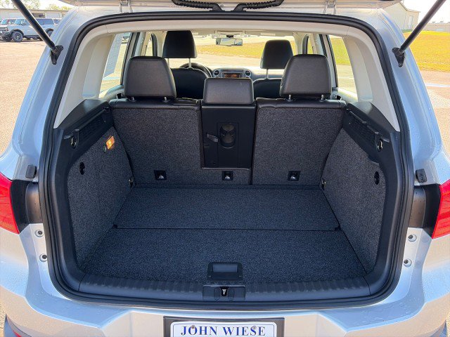 Used 2017 Volkswagen Tiguan S AWD/4WD image 24
