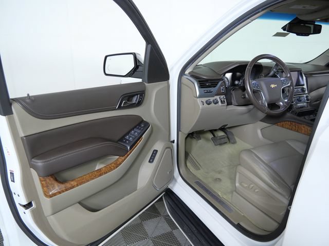 Used 2018 Chevrolet Suburban Premier AWD/4WD image 17