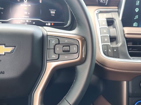 Used 2024 Chevrolet Suburban High Country AWD/4WD image 30