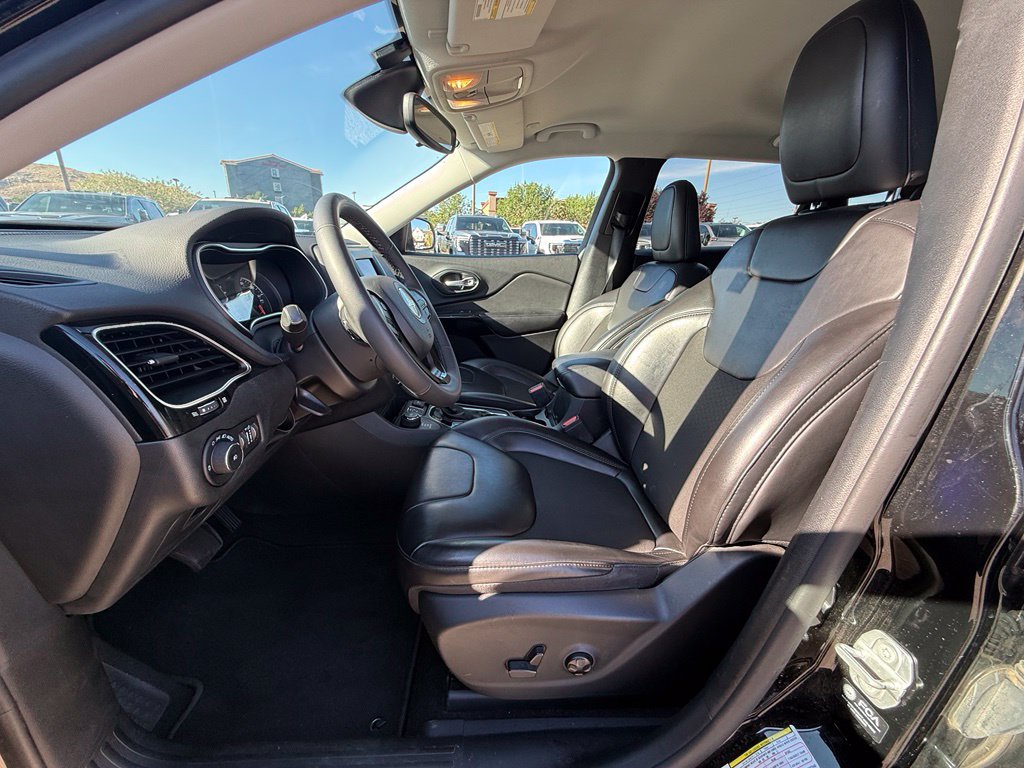 Used 2021 Jeep Cherokee Latitude Plus AWD/4WD image 10