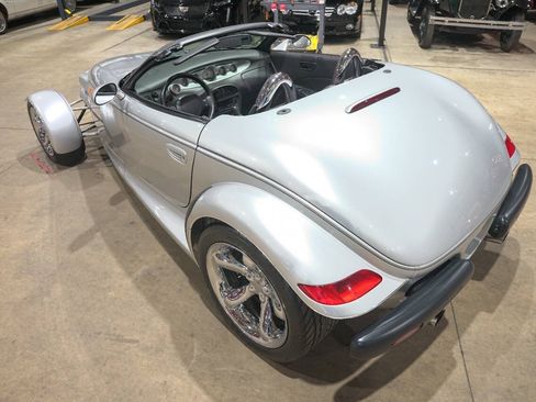Used 2001 Plymouth Prowler RWD image 16