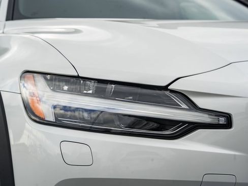 New 2026 Volvo V60 B5 Cross Country Plus w/ Protection Package Premier image 14