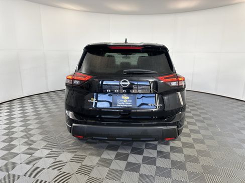 Certified 2024 Nissan Rogue SV image 9