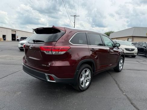 Used 2017 Toyota Highlander Limited AWD/4WD image 10