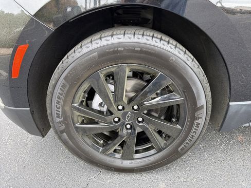 Used 2024 Chevrolet Equinox LS w/ LS Convenience Package image 11