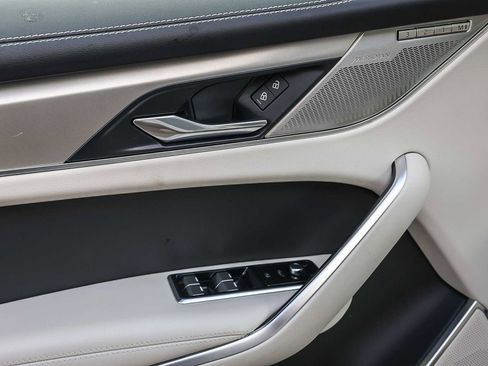 Used 2025 Jaguar F-PACE R-Dynamic S image 29