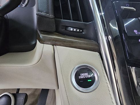 Used 2019 Cadillac Escalade ESV Premium Luxury w/ LPO, Radiant Package image 37