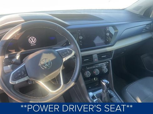 Used 2023 Volkswagen Taos SE w/ Panoramic Sunroof Package image 10