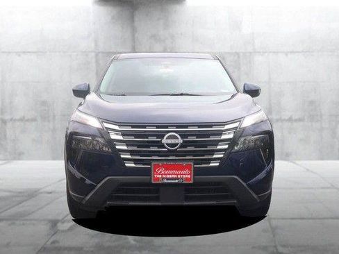 Used 2025 Nissan Rogue SV FWD image 4