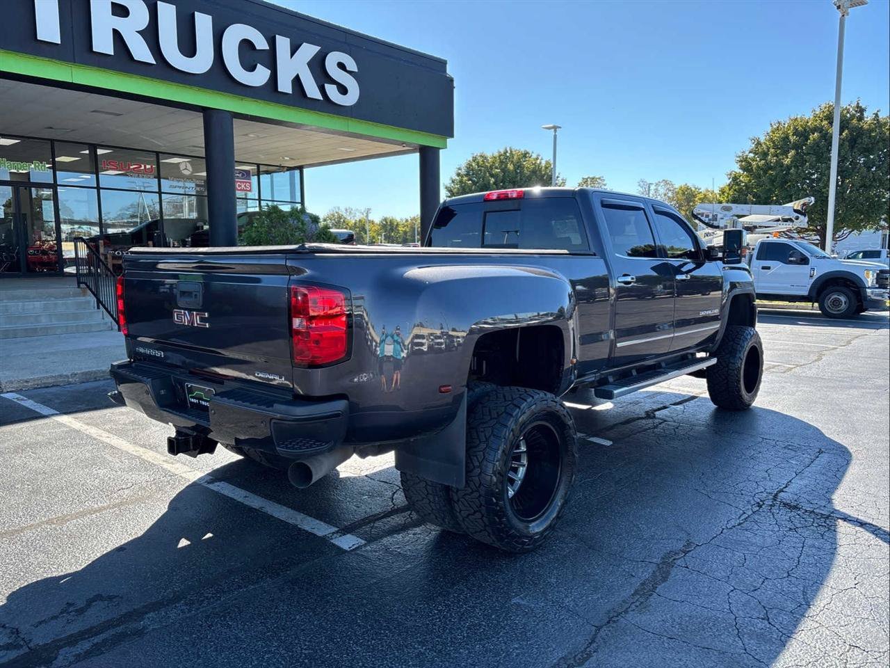 Used 2016 GMC Sierra 3500 Denali w/ Driver Alert Package AWD/4WD image 8