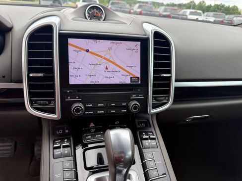 Used 2017 Porsche Cayenne Platinum Edition AWD/4WD image 13