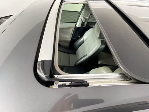 Used 2013 Toyota RAV4 XLE image 21