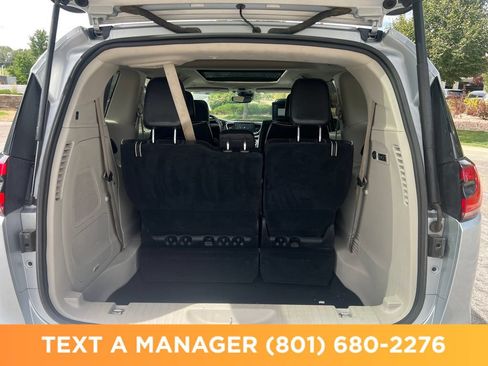 Used 2023 Chrysler Pacifica Limited w/ Uconnect Theater Family Group AWD/4WD image 27