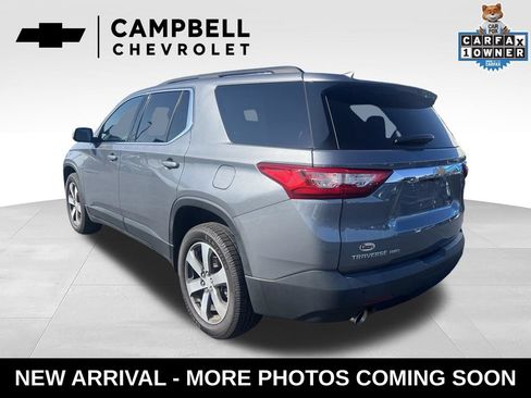 Used 2021 Chevrolet Traverse LT w/ LT Premium Package AWD/4WD image 3