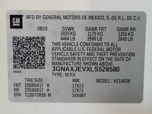 Used 2020 Chevrolet Equinox LT w/ LPO, Floor Liner Package FWD image 33