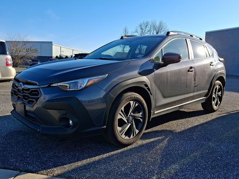 Used 2024 Subaru Crosstrek 2.0i Premium image 3