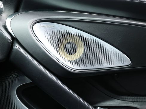 Used 2021 McLaren GT RWD image 17