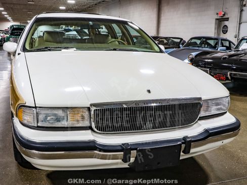 Used 1992 Buick Roadmaster Estate image 17