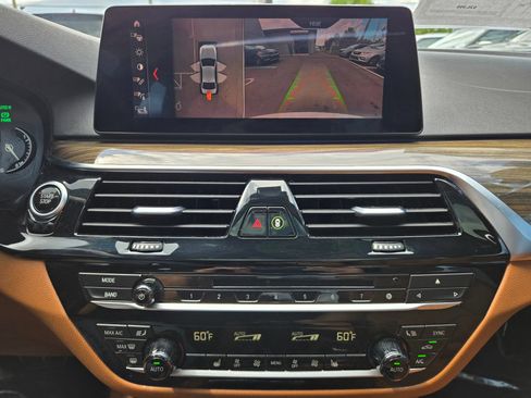 Used 2019 BMW 530e w/ M Sport Package RWD image 30
