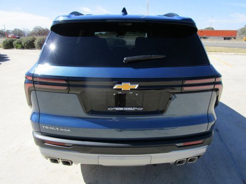New 2026 Chevrolet Traverse LT w/ Driver Confidence Package FWD image 6