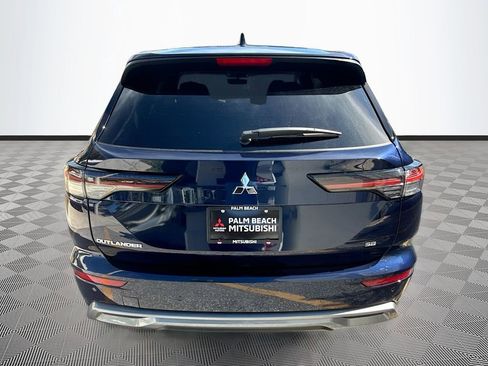 New 2026 Mitsubishi Outlander SE image 6