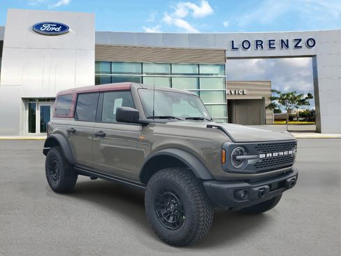New 2026 Ford Bronco Badlands AWD/4WD image 3