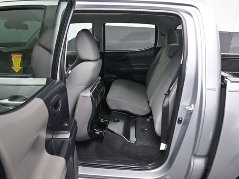 Used 2020 Toyota Tacoma SR w/ SR Convenience Package RWD image 32