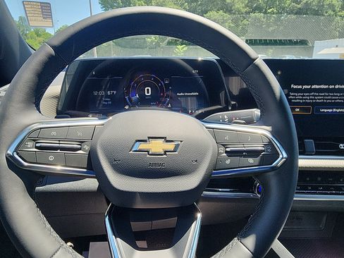 New 2026 Chevrolet Equinox LT w/ Convenience Package II FWD image 15