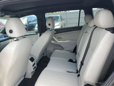 Certified 2023 Volkswagen Tiguan SE R-Line FWD image 16