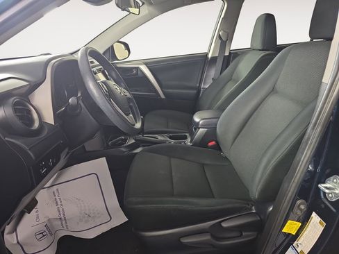 Used 2018 Toyota RAV4 LE w/ All Weather Liner Package AWD/4WD image 9