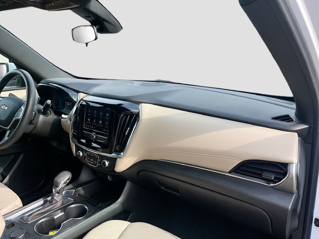 Used 2023 Chevrolet Traverse LS w/ Safety Package FWD image 28