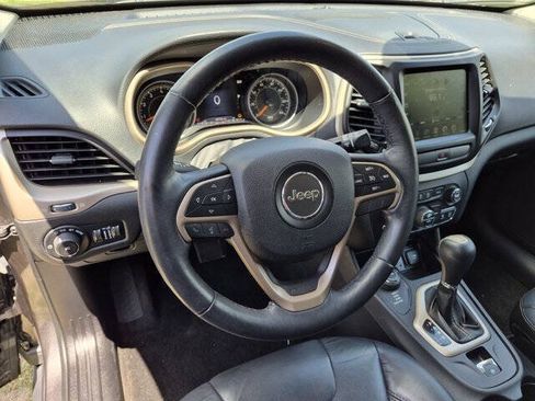 Used 2015 Jeep Cherokee Limited AWD/4WD image 16