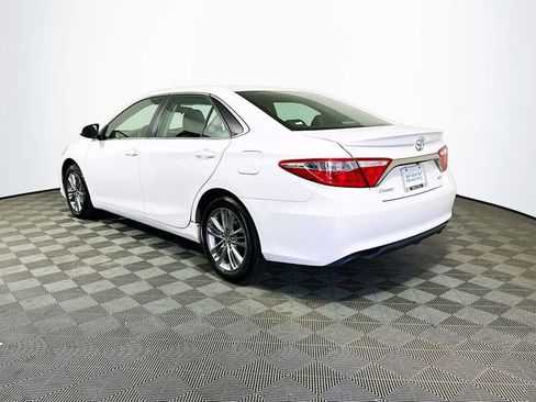 Used 2017 Toyota Camry SE FWD image 6
