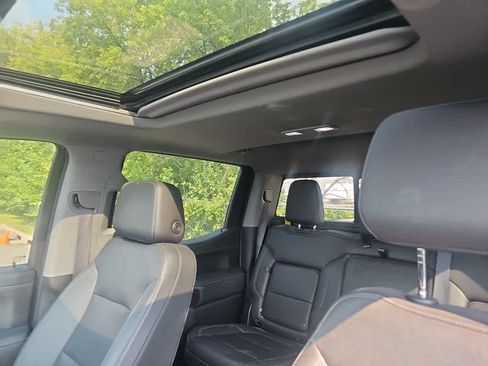 Used 2021 GMC Sierra 1500 SLT w/ SLT Premium Plus Package AWD/4WD image 8